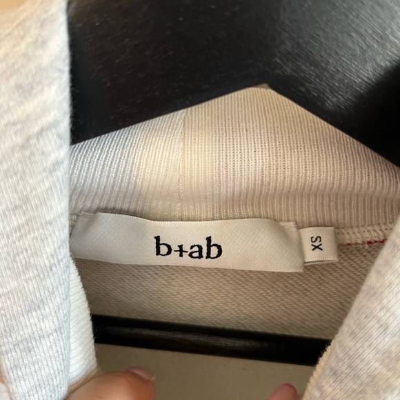 Sweater dress - Picture 4 of 4